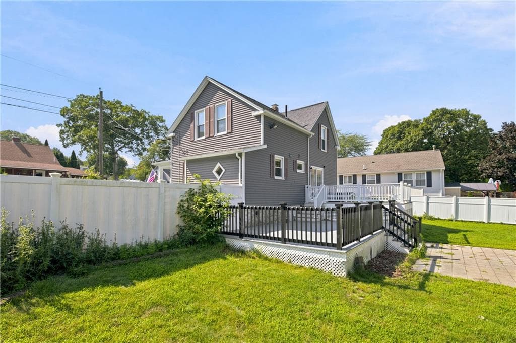 204 Lowell Street photo 37