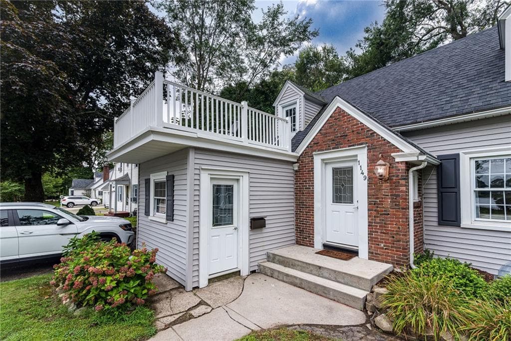 1149 Greenwich Avenue photo 2