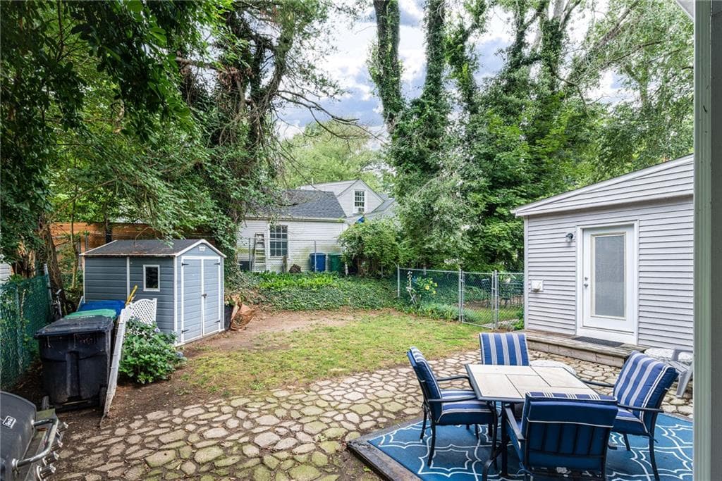 1149 Greenwich Avenue photo 46