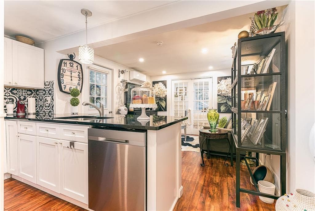 1149 Greenwich Avenue photo 30