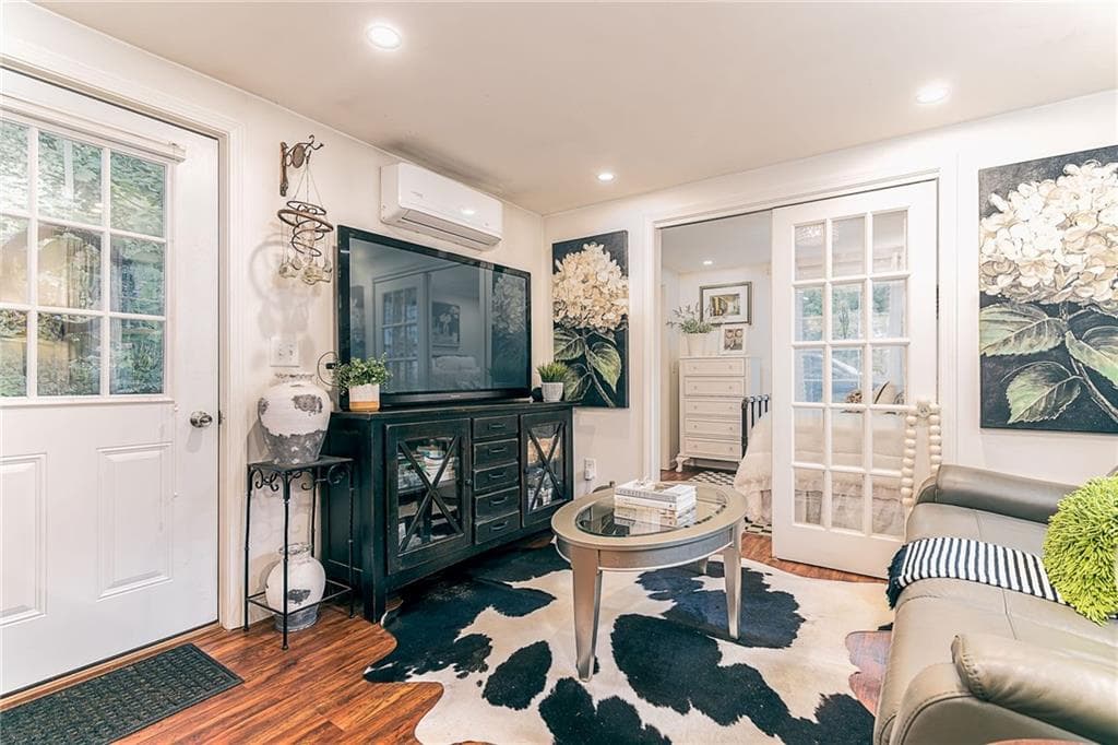 1149 Greenwich Avenue photo 34
