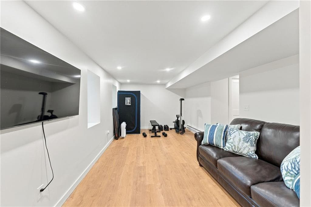 172 Bayview Avenue photo 27