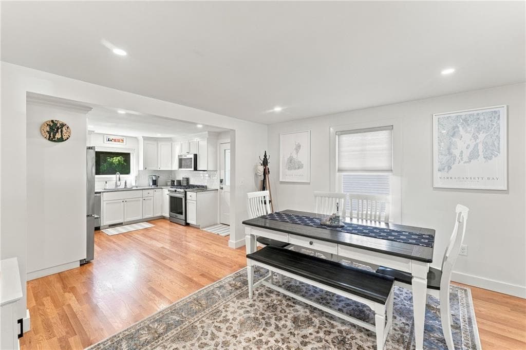 172 Bayview Avenue photo 7