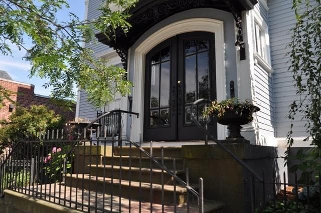 453 Angell Street photo 2