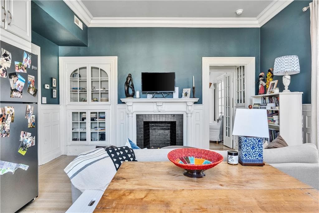 453 Angell Street photo 22