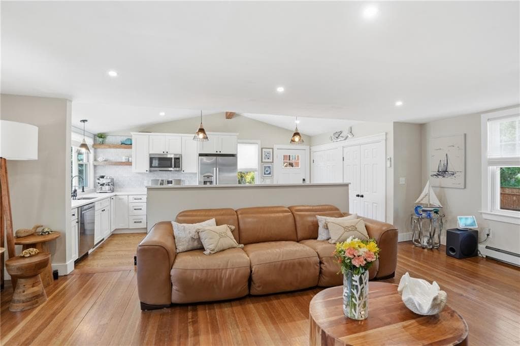 1 Staples Avenue photo 17