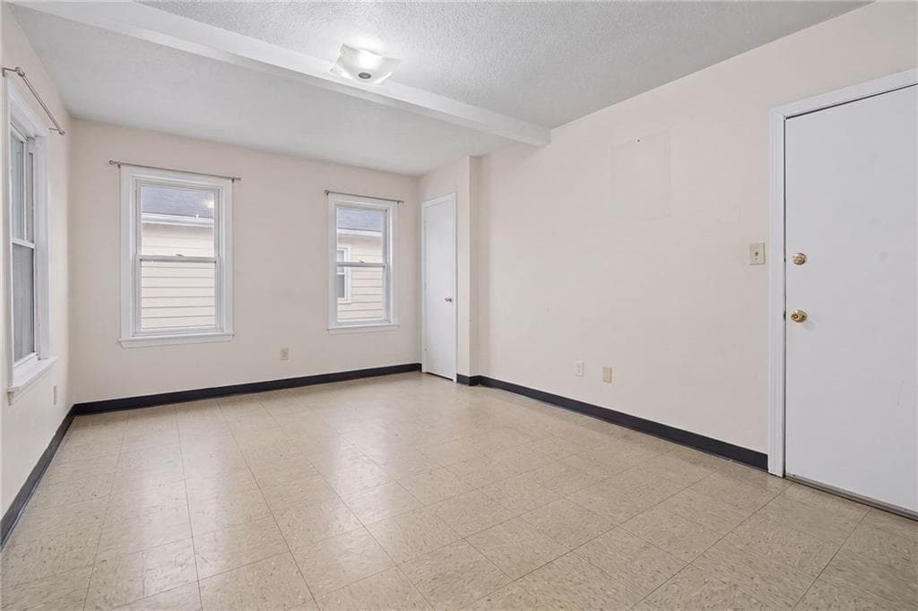 471 485 Pond Street photo 16
