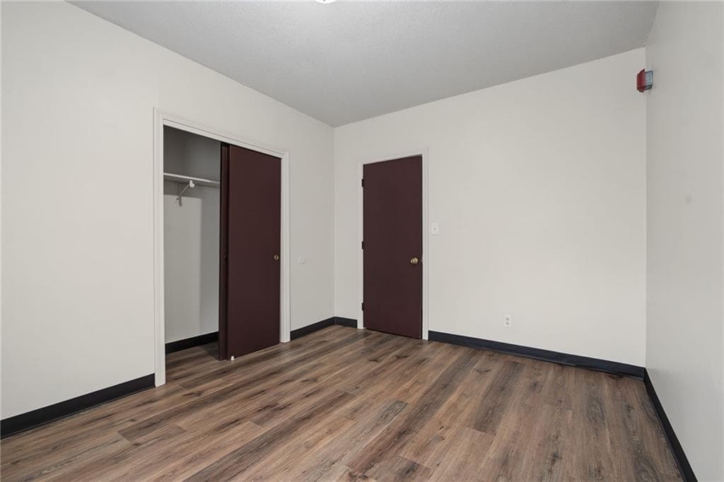 471 485 Pond Street photo 38