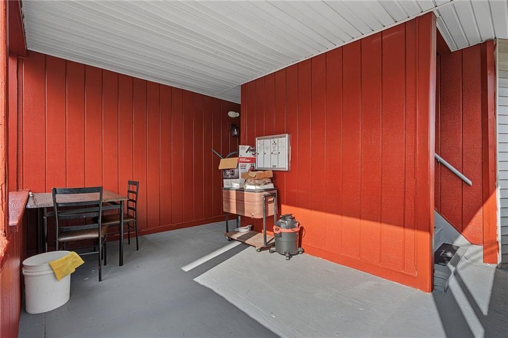 471 485 Pond Street photo 45