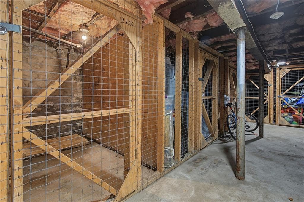 471 485 Pond Street photo 18