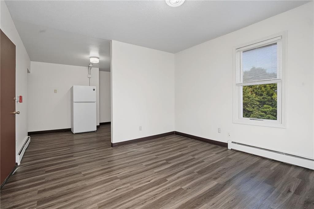 471 485 Pond Street photo 25
