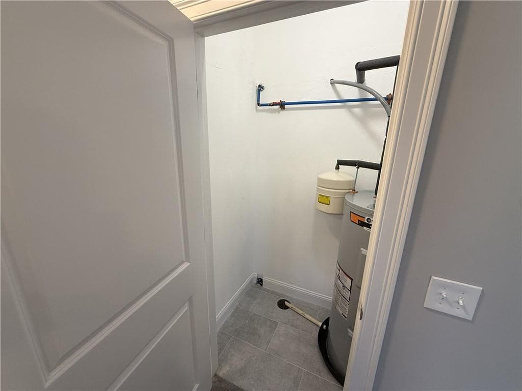 1535 Atwood Avenue UNIT 201 photo 9