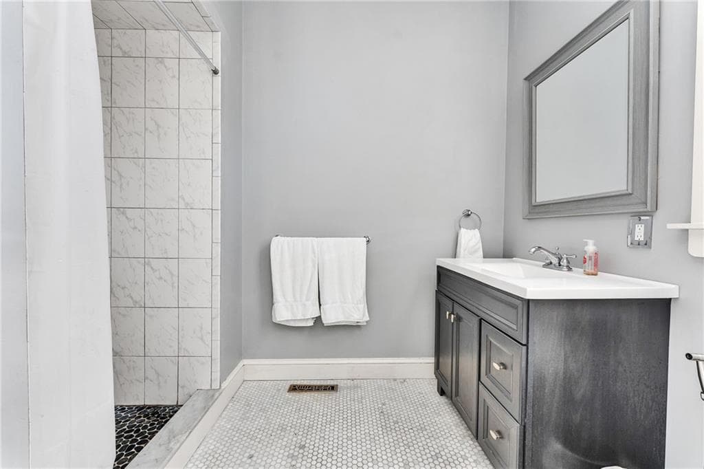 453 Angell Street photo 10