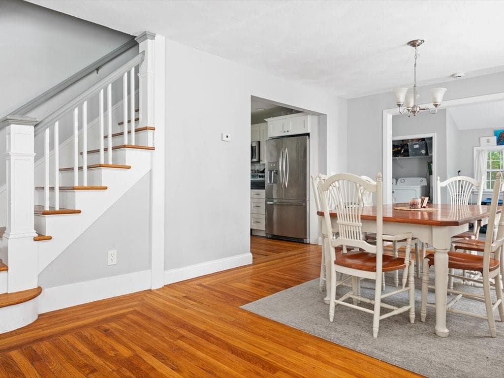 5 Brown Avenue photo 8
