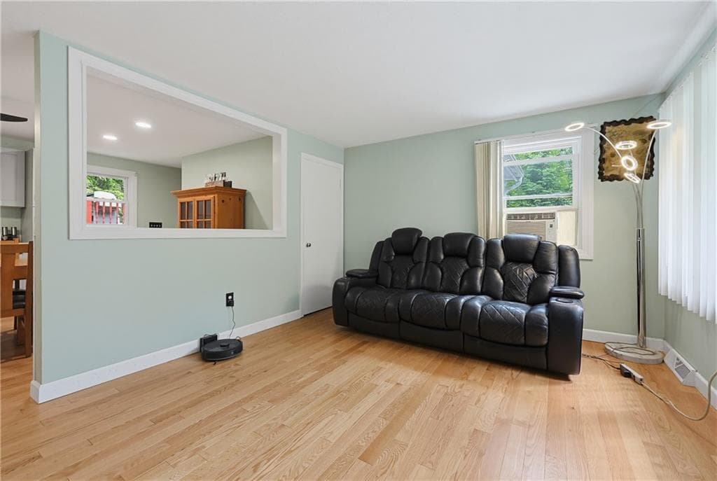 Single Family Residence at 417 Lake Washington Drive, Glocester, photo 5 of 23