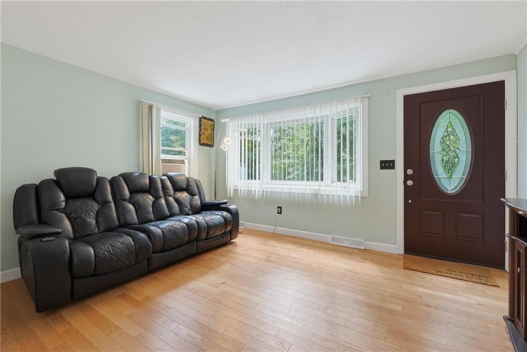 Single Family Residence at 417 Lake Washington Drive, Glocester, photo 4 of 23