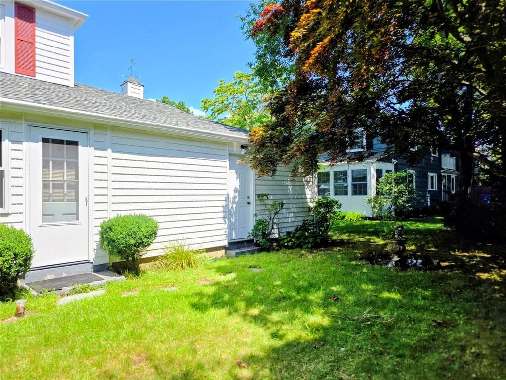 44 Betsey Williams Drive photo 32