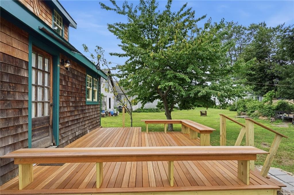 84 Narragansett Street photo 6