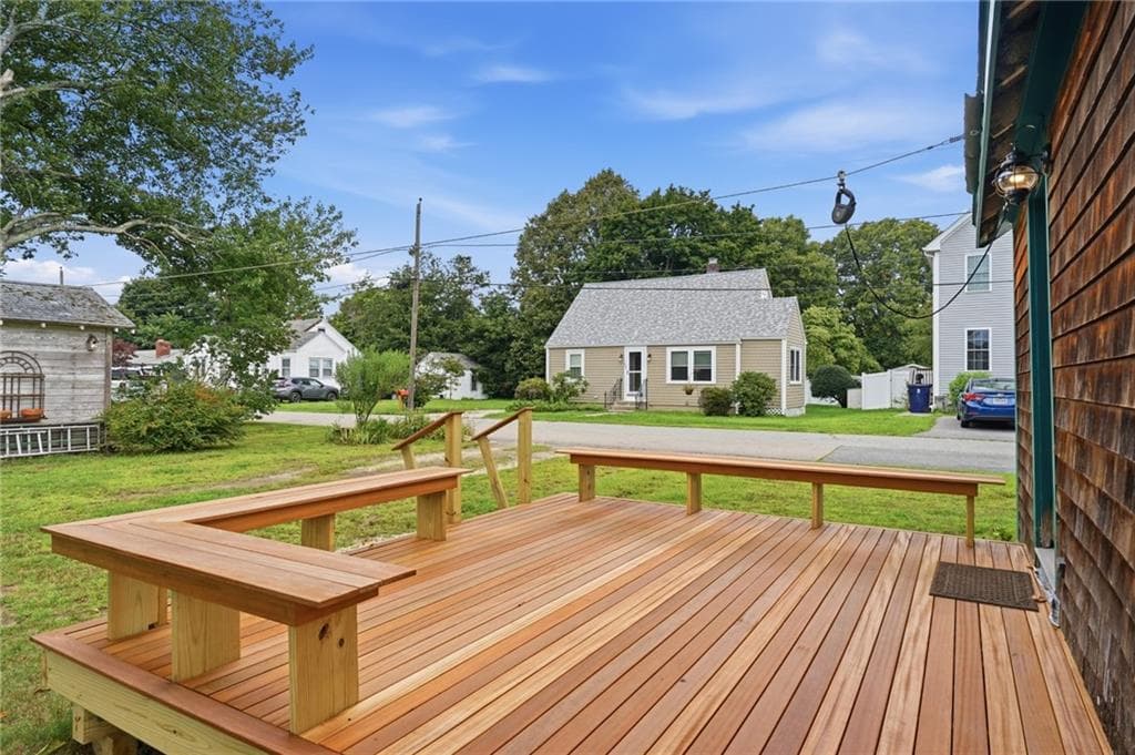 84 Narragansett Street photo 7