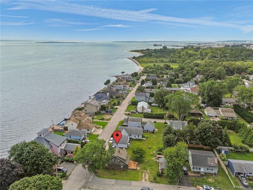 84 Narragansett Street photo 36