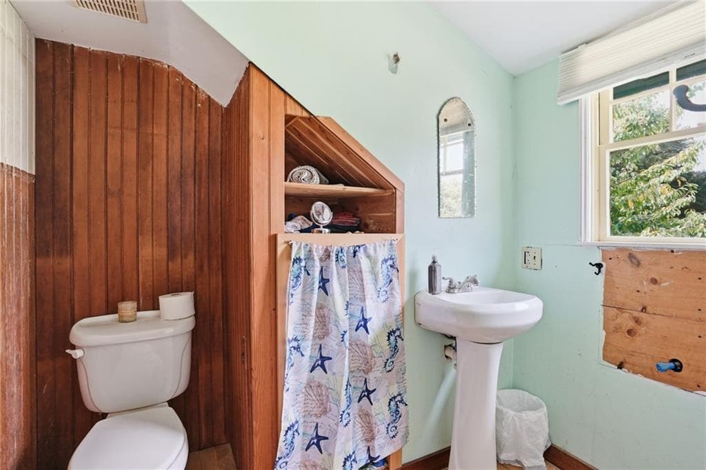 84 Narragansett Street photo 24