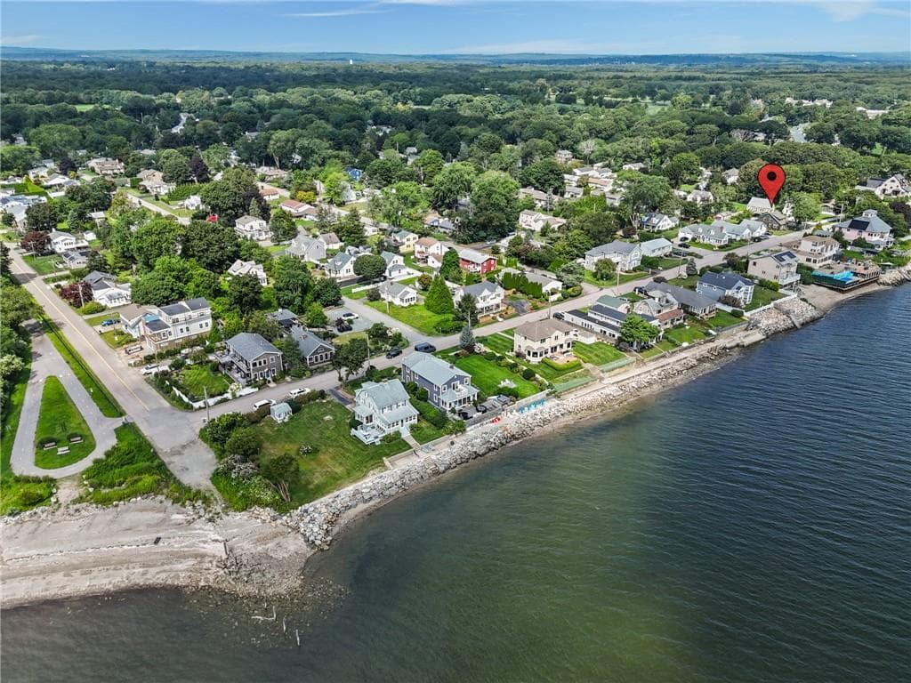 84 Narragansett Street photo 30