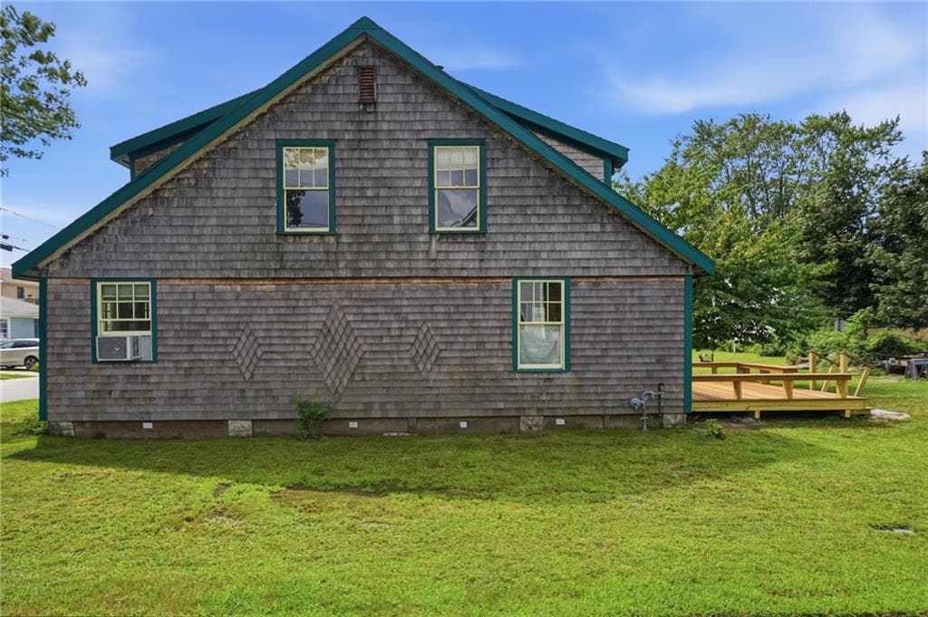 84 Narragansett Street photo 33