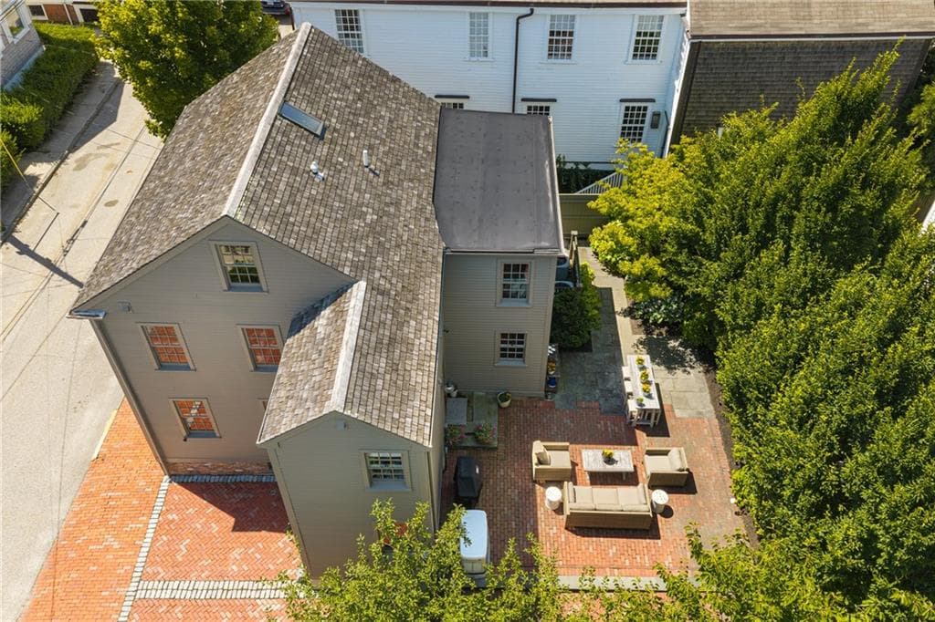41 Elm Street photo 29