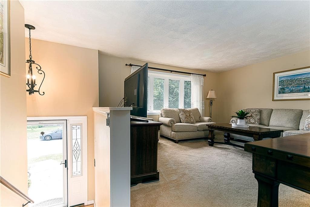 43 Crescendo Drive photo 7
