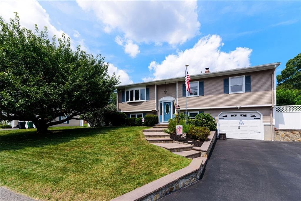 43 Crescendo Drive