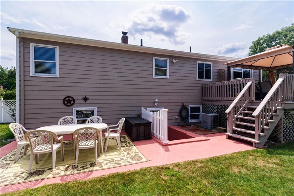 43 Crescendo Drive photo 44