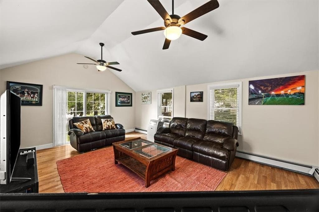 312 Blackstone Street photo 8