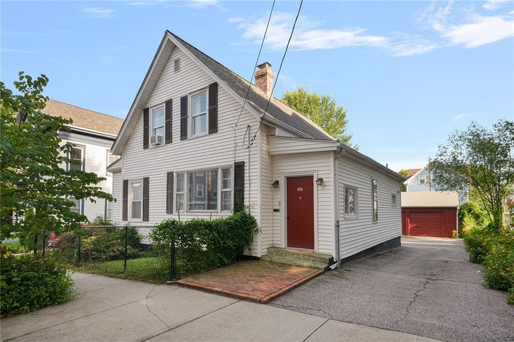 203 Power Street photo 2