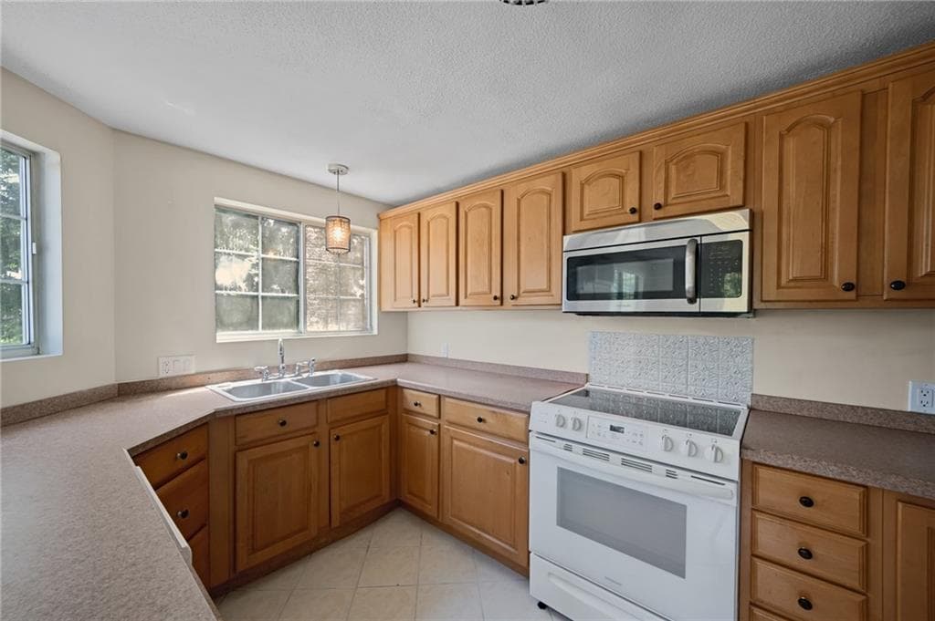 18 Pond Court UNIT C photo 10