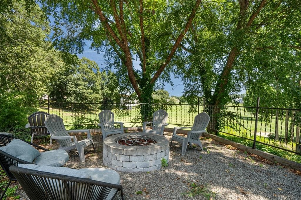 18 Pond Court UNIT C photo 29