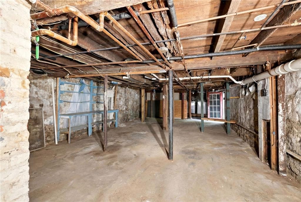 65 New London Avenue photo 43