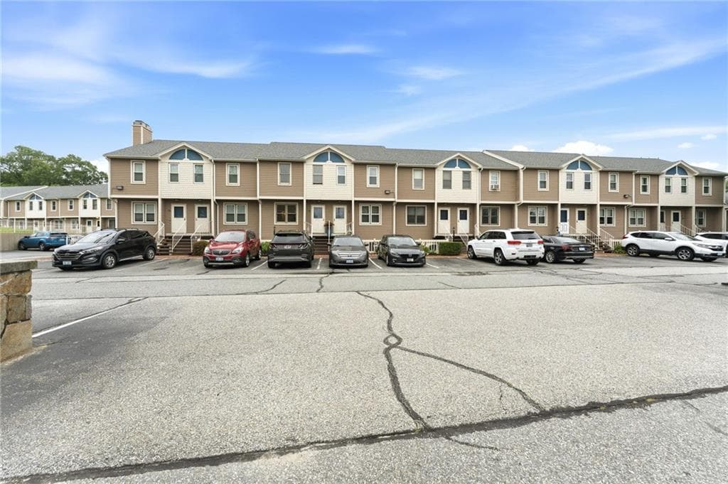 3399 Post Road UNIT 13 photo 2