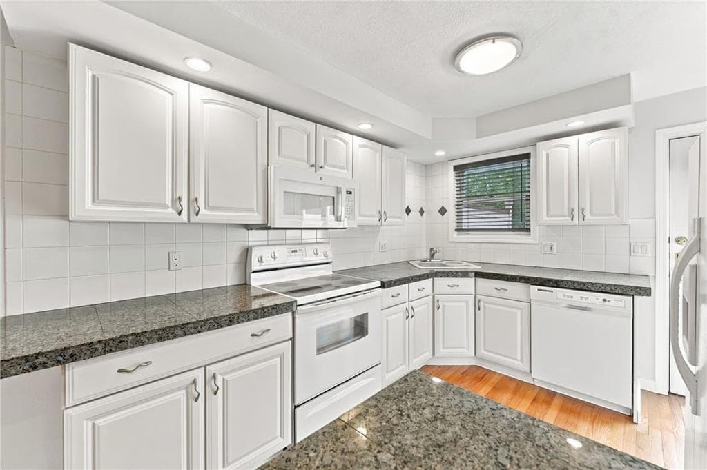 3399 Post Road UNIT 13 photo 12