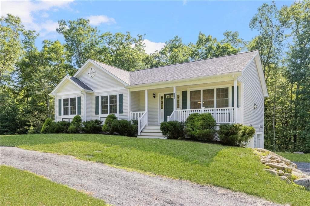 301 Ledge Road photo 4