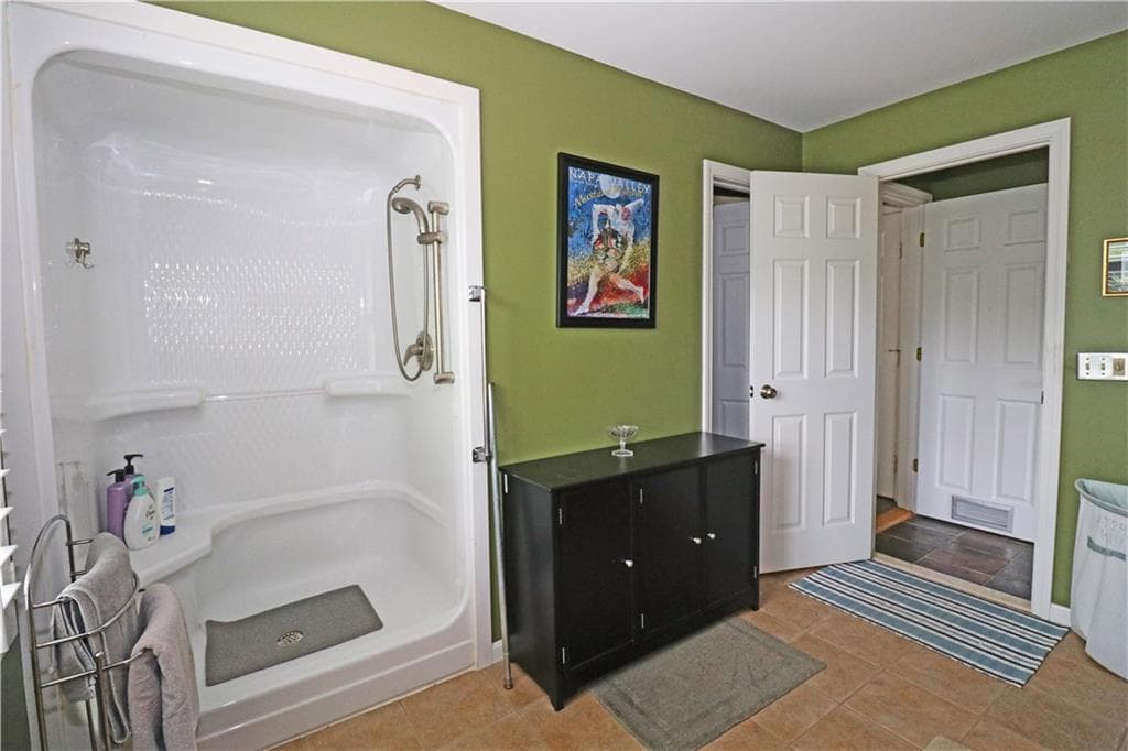 162 Atlantic Drive photo 28