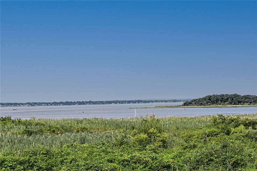 12 Sea Breeze Lane