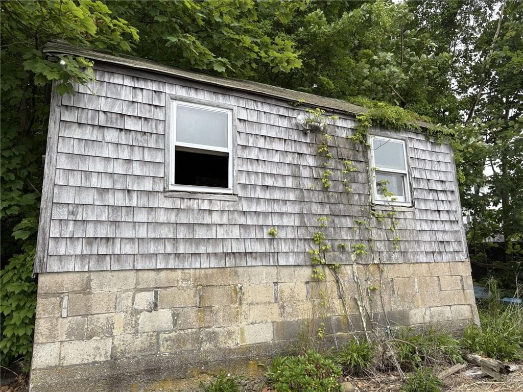 351 County Road photo 7