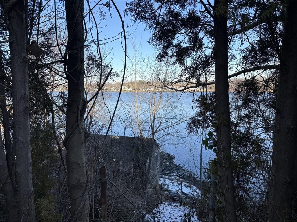 351 County Road photo 10