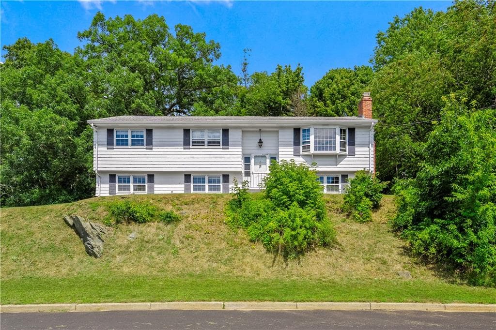 5 Allan Drive