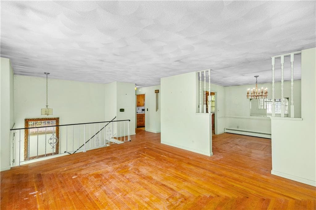 5 Allan Drive photo 4