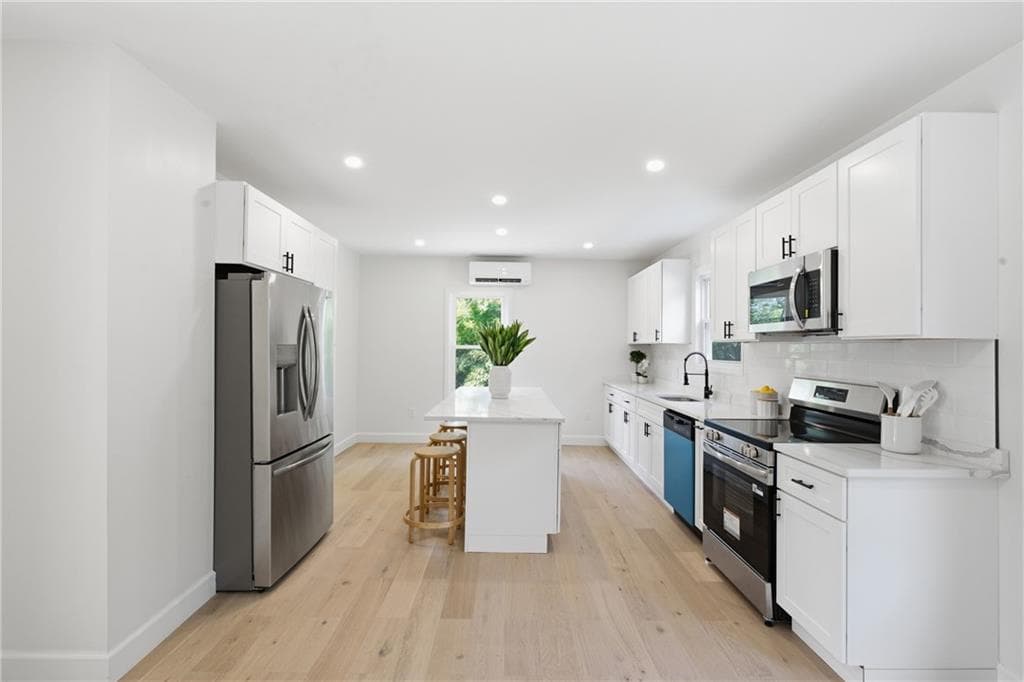 42 Park Place photo 3