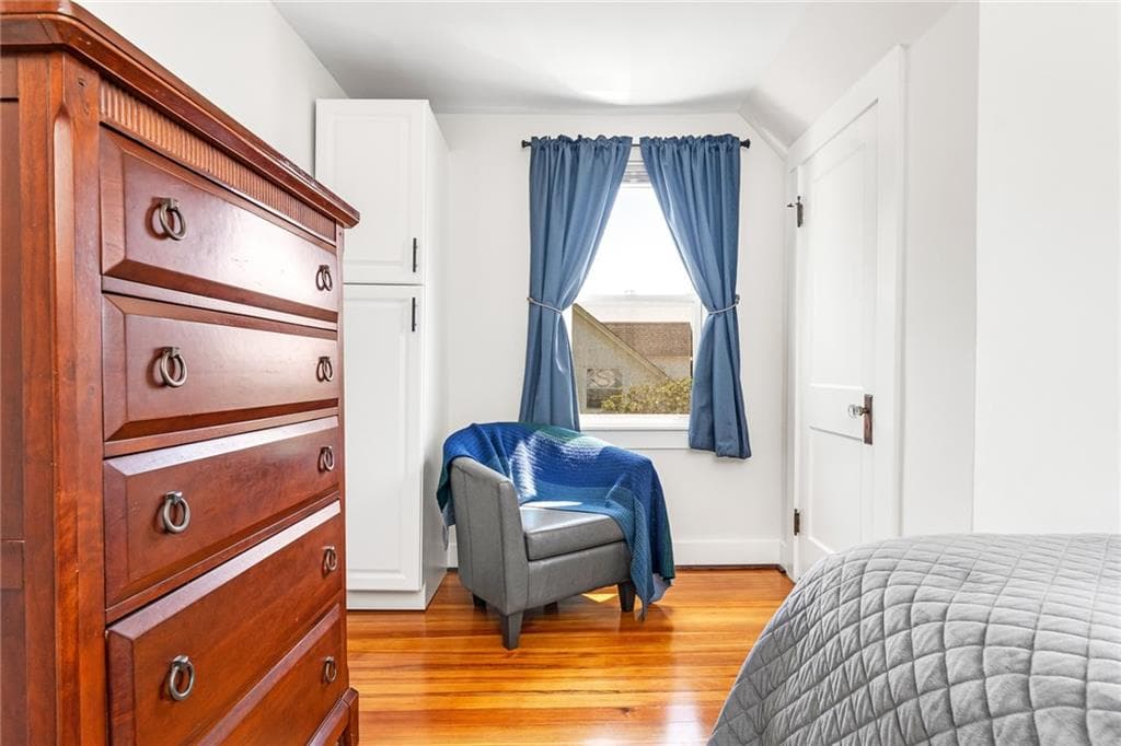 124 Beach Street photo 36