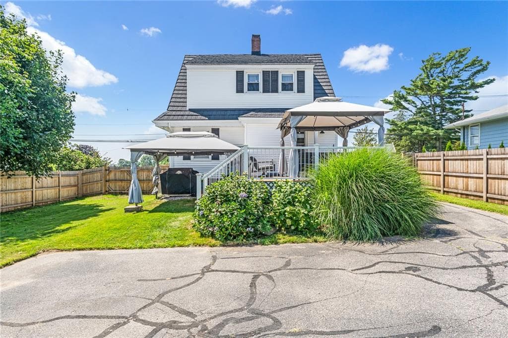 124 Beach Street photo 24