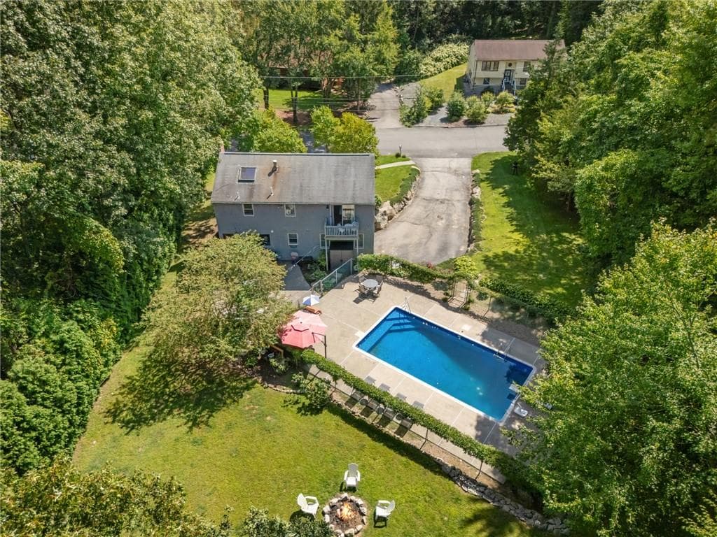 20 Oakridge Drive photo 44