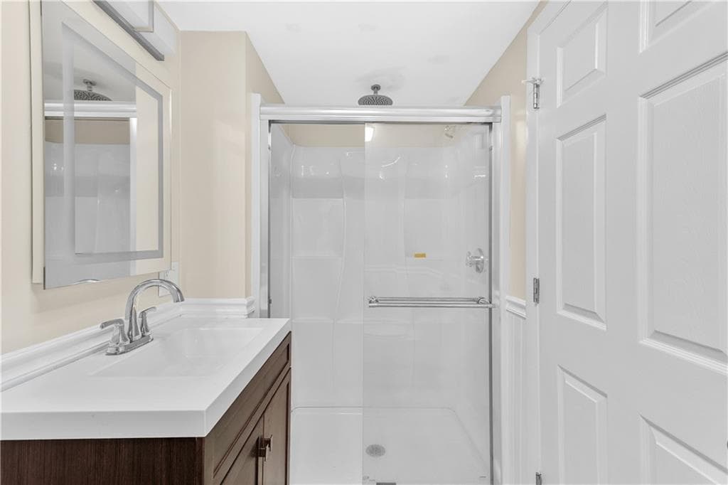 64 Appleton Street photo 13